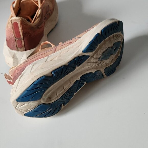 ASICS | Women's NOVABLAST 4 Running Shoes Sneakers Faded Orange Sz 6 - Picture 6 of 7